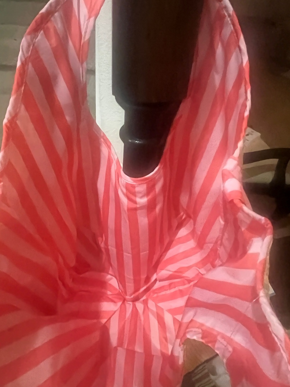 Victoria’s Secret Reversible Straw Tote Beach Bag Pink White Stripes NWT - Picture 8 of 13